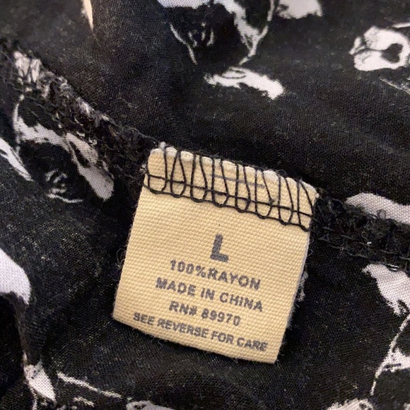 Bull dog print button-up tie off top - Picture 9 of 15